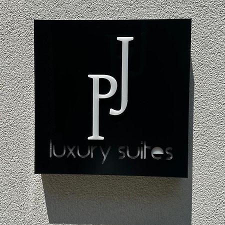 P J Luxury Suites سيرس المظهر الخارجي الصورة