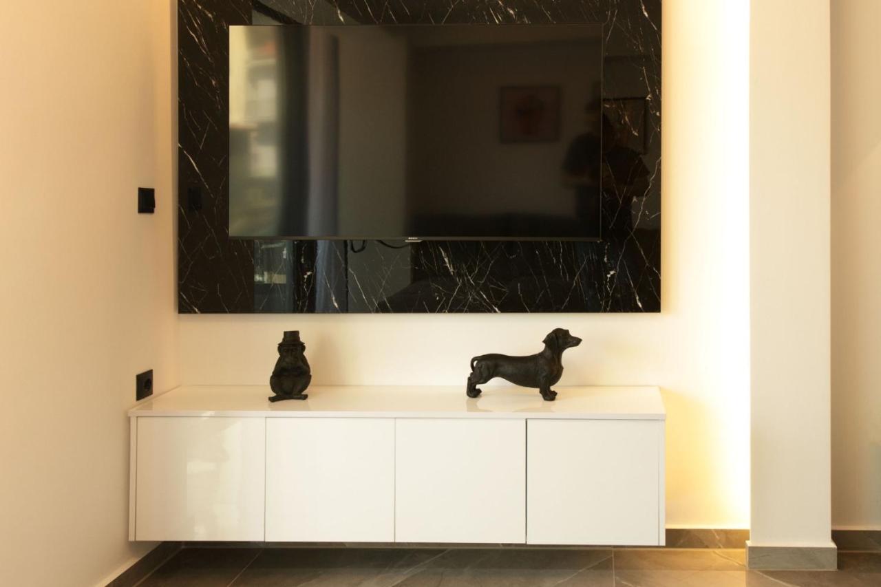P J Luxury Suites سيرس المظهر الخارجي الصورة