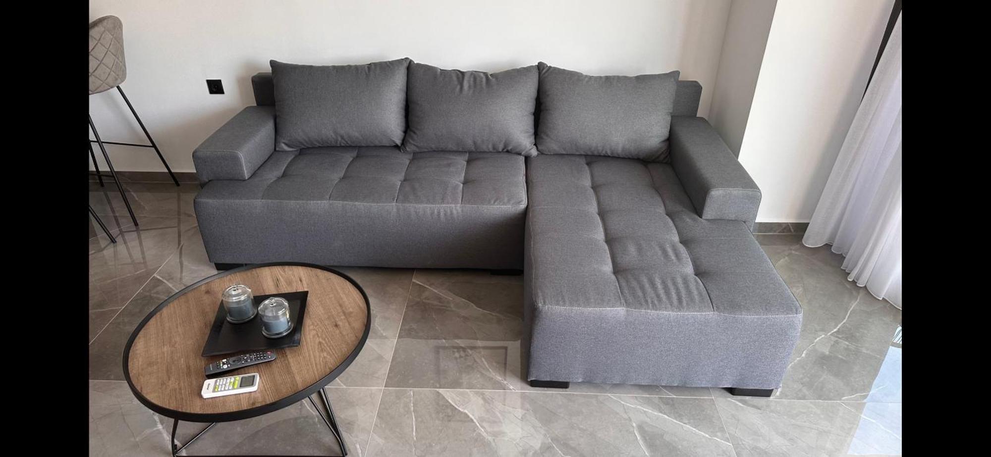 P J Luxury Suites سيرس المظهر الخارجي الصورة